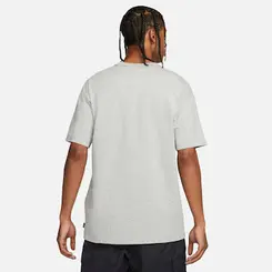 CAMISETA NIKE PREMIUM ESSENTIALS