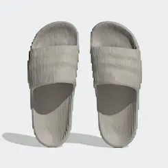 CHINELO ADIDAS ADILETTE 22