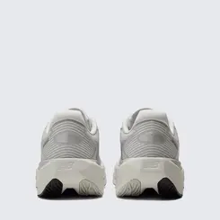 TENIS NEW BALANCE FUELCELL REBEL V5