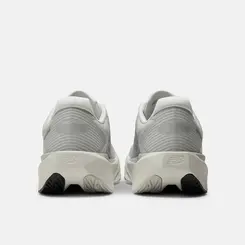 TENIS NEW BALANCE FUELCELL REBEL V5
