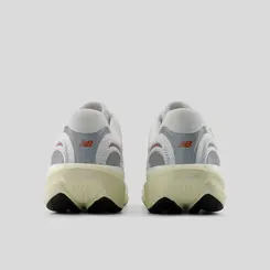 TENIS NEW BALANCE 1080
