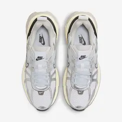 TENIS NIKE V2K RUN