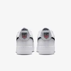 TENIS NIKE AIR FORCE 1 07 LV8