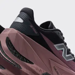 TENIS NEW BALANCE FUELCELL REBEL V5